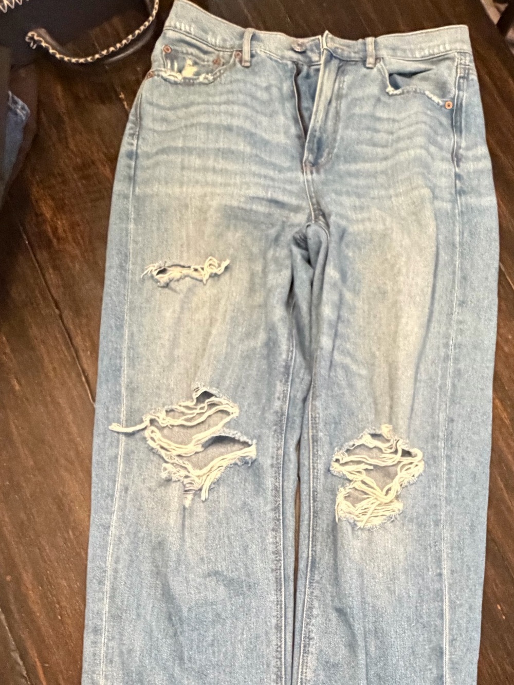 American Eagle Outfitters Light Blue Distressed baggy jeans women’s size 4 - Picture 3 of 8